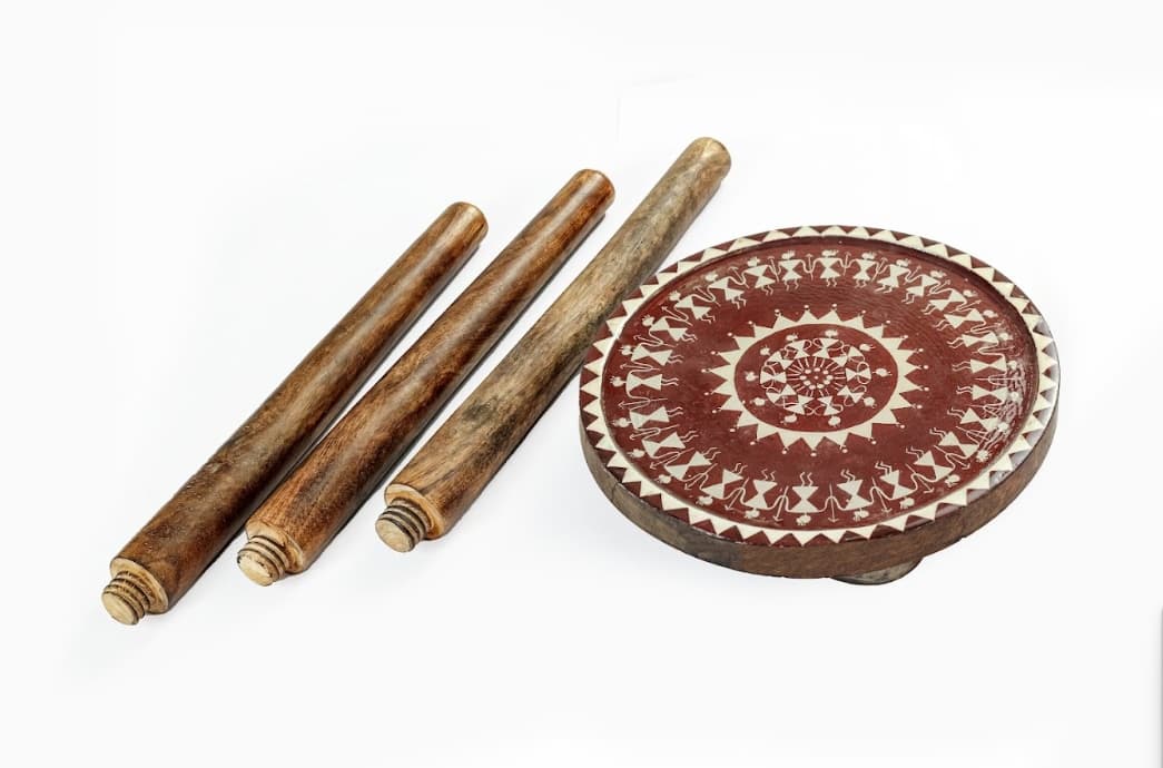 Aarunya Mango Wood Side Stool – Worli Brown & White